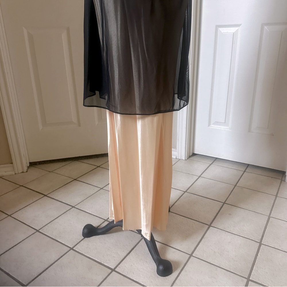 Black Over Gold Vintage Design Long Dress - Picture 14 of 16